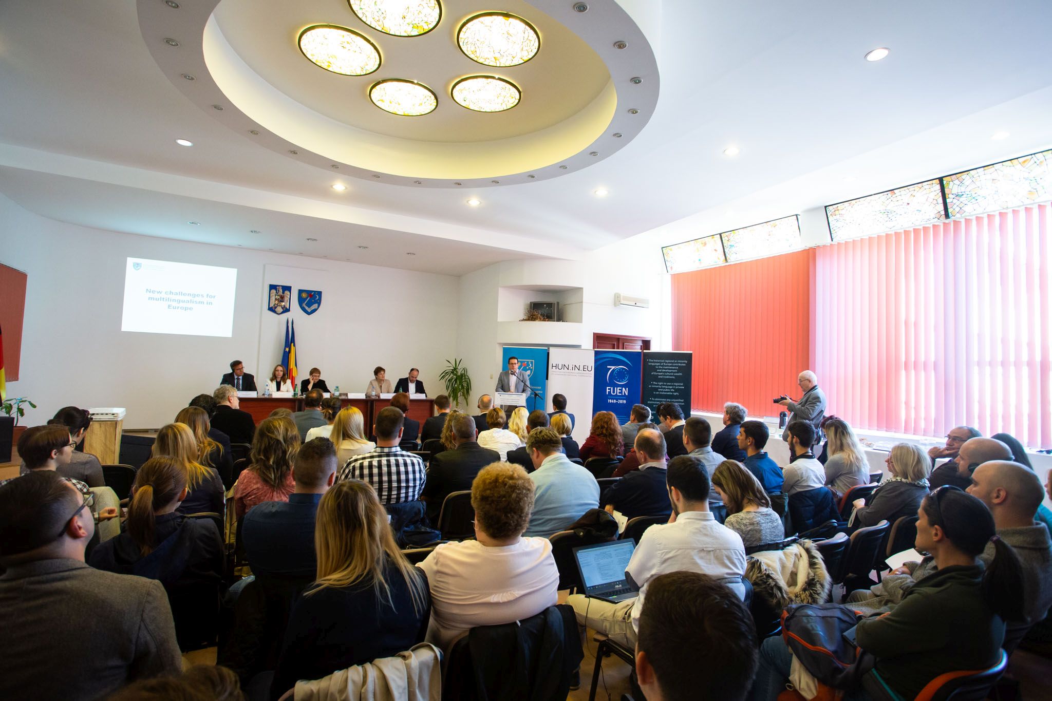 Multilingvismul merită practicat  - Conferință internațională la consiliul județean