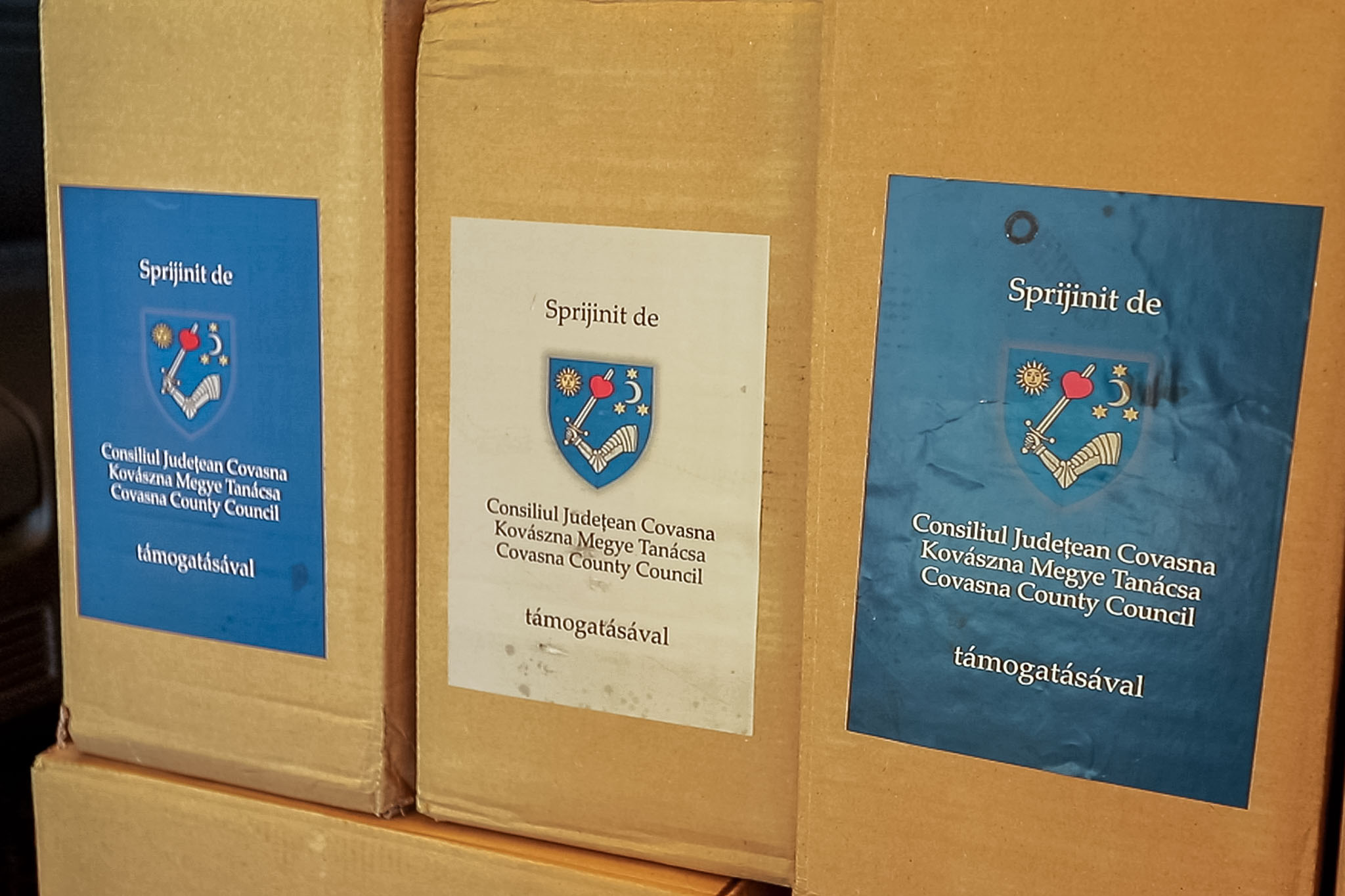 Măști de protecție și dezinfectanți pentru spitalele din orașele Covasna și Întorsura Buzăului